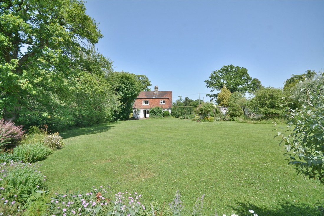 House in North Heath, Pulborough, England 3 - 17510443