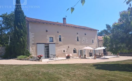 House in Brantome en Perigord, Nouvelle-Aquitaine, France 1