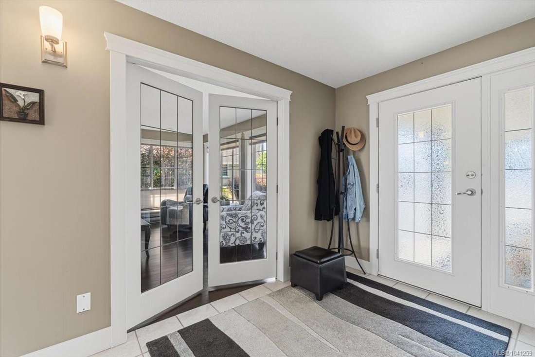 House in Qualicum Beach, British Columbia, Canada 5 - 18266193