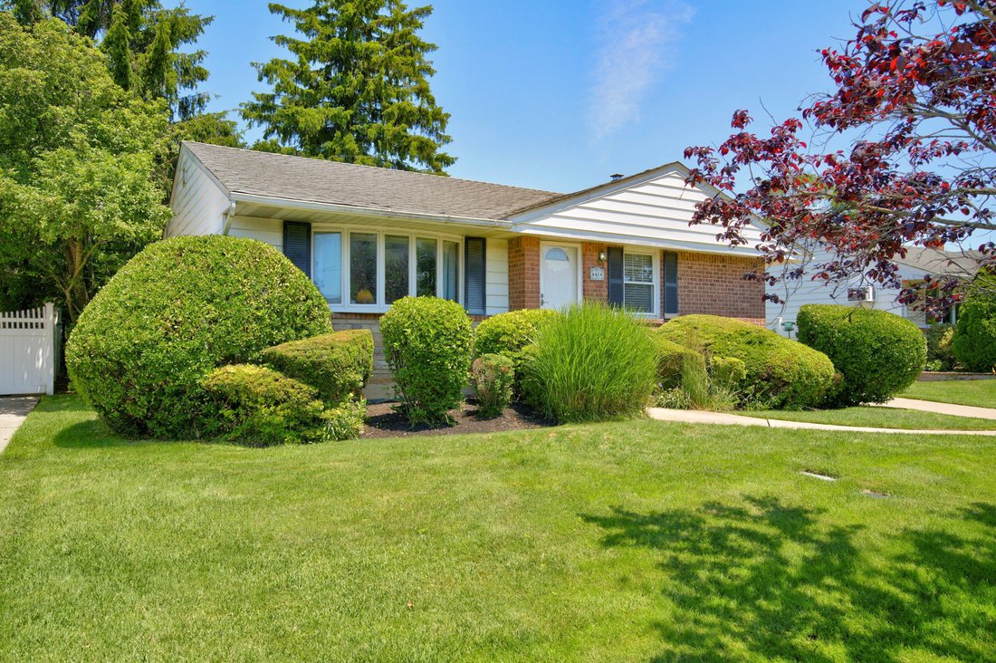 House in Hicksville, New York, United States 3 - 18262899