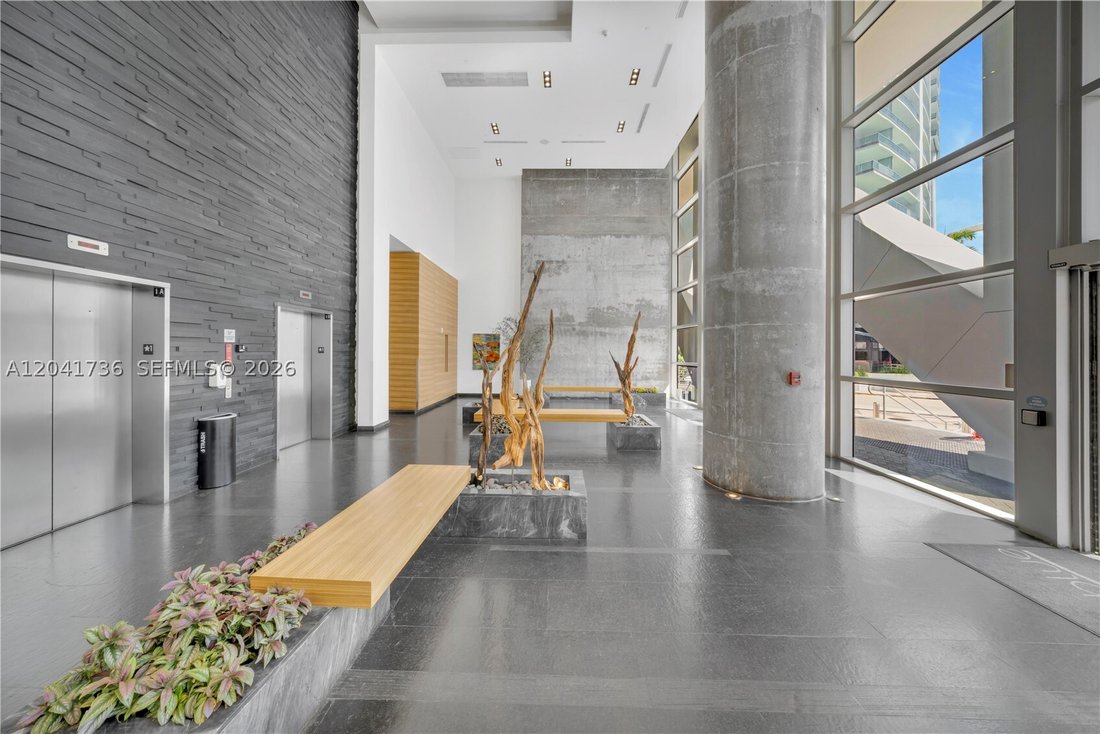 Condo in Miami, Florida, United States 4 - 18264349
