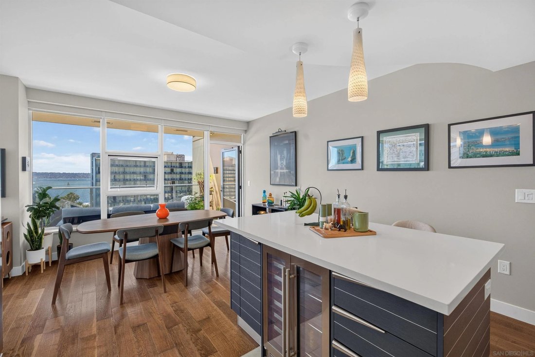 Condo in San Diego, California, United States 5 - 18260636