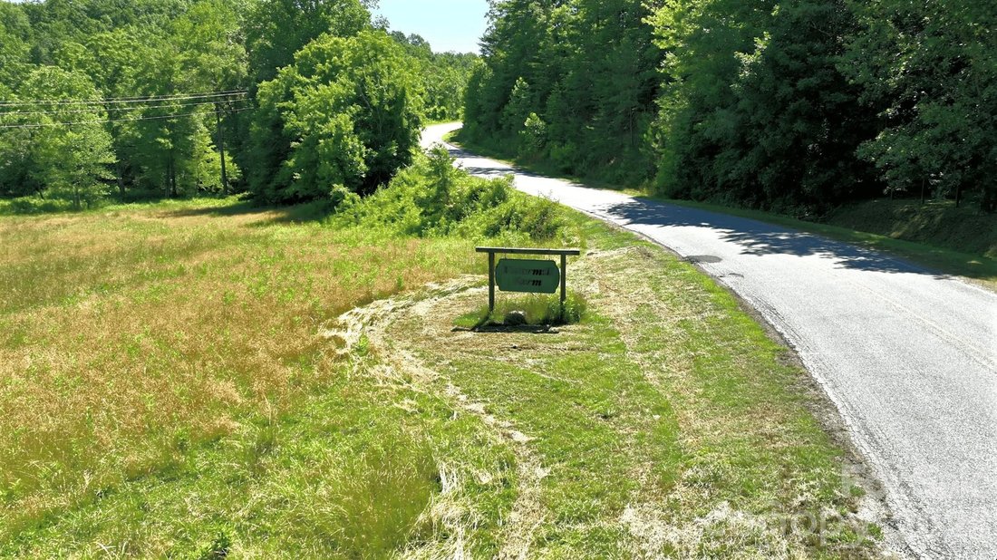 House in Mill Spring, North Carolina, United States 2 - 18242526