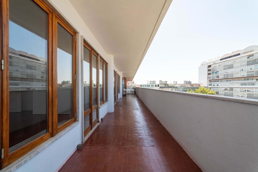 Apartment in Avenidas Novas, Lisbon, Portugal 5 - 18262809