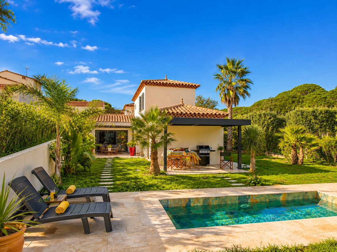 House in Ville-Les Saquedes-Le Bouillonnet, Sainte-Maxime, France 1 - 18266058