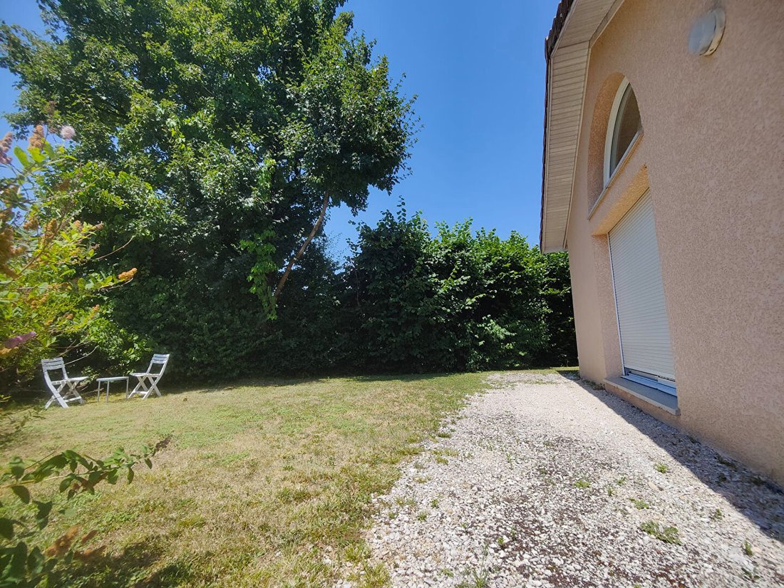 Villa in La Buisse, Auvergne-Rhône-Alpes, France 3 - 18266562