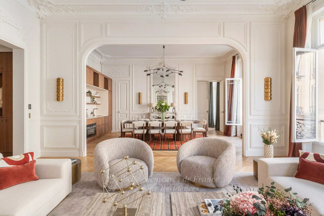 Apartment in Triangle d'Or, Paris 8e Arrondissement, Paris 5 - 18260423