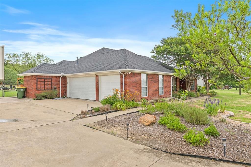 House in Burleson, Texas, United States 4 - 18265161