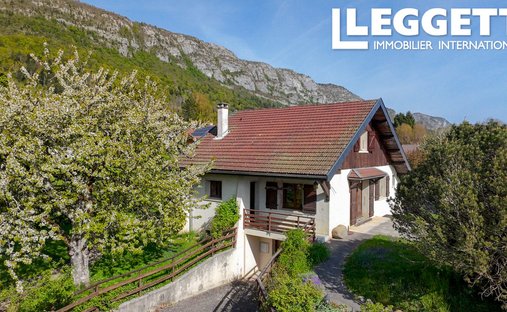 House in Lathuile, Auvergne-Rhône-Alpes, France 1