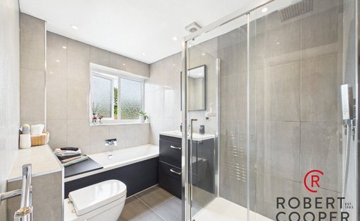 Apartment in Ruislip Manor, Hillingdon, England 1