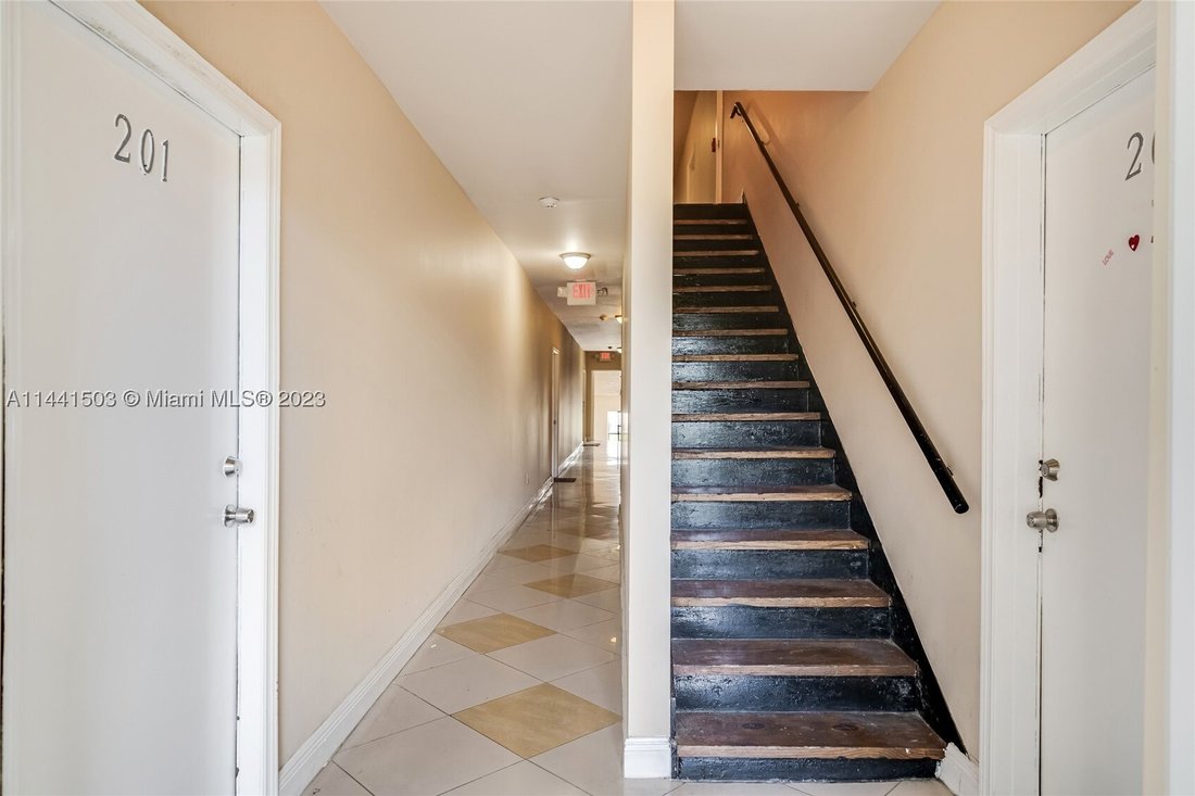 Miami, Florida, United States 1 - 16639111