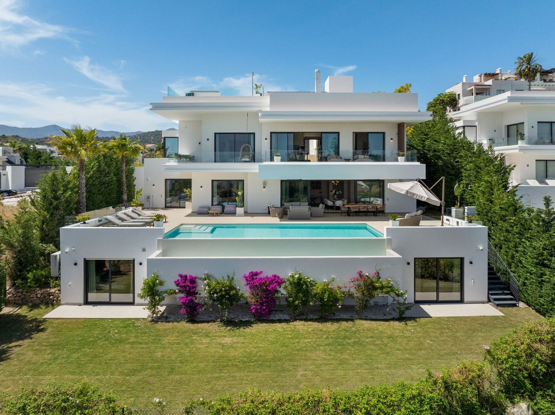Villa in Cancelada, Estepona, Andalusia 2 - 18260412
