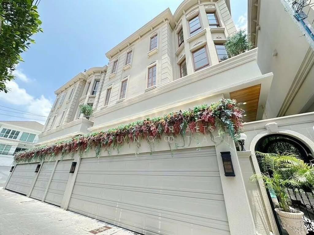 House in Bangkok, Krung Thep Maha Nakhon, Thailand 3 - 18262362
