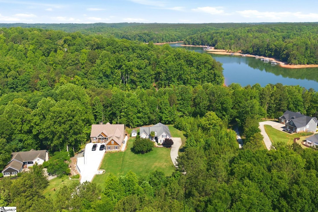 House in Seneca, South Carolina, United States 5 - 18260221