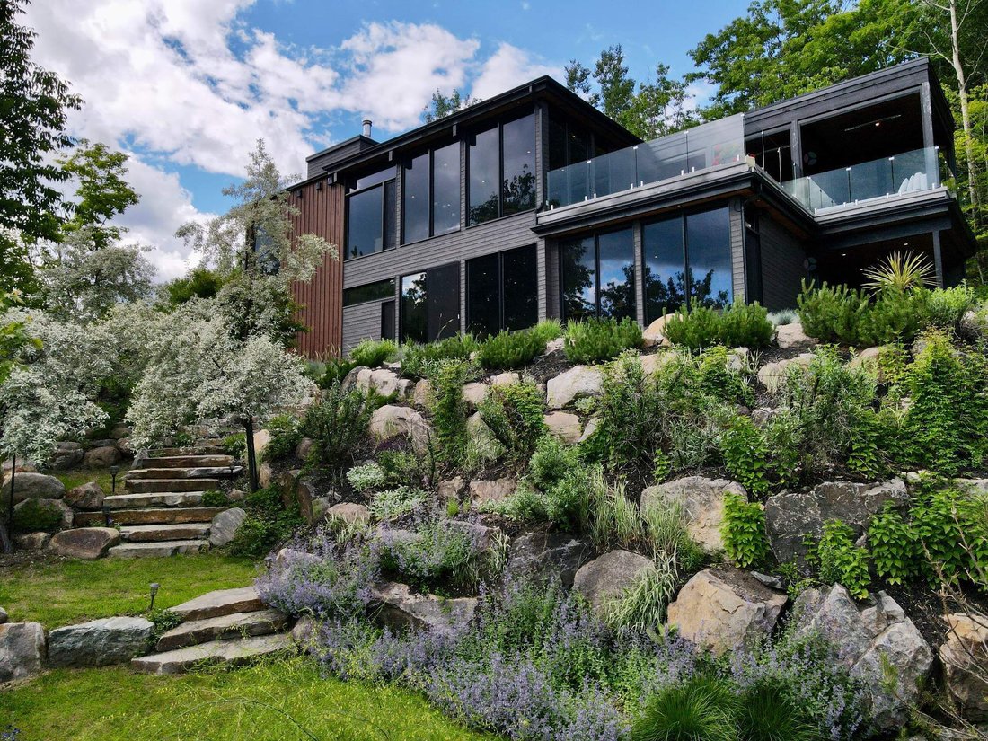 House in Mont-Tremblant, Quebec, Canada 1 - 18096452