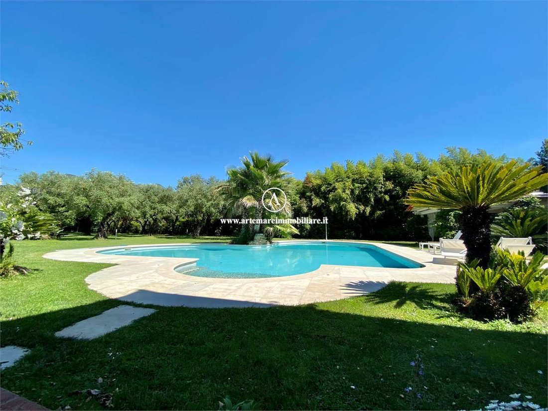 Villa in Seravezza, Tuscany, Italy 3 - 12916866