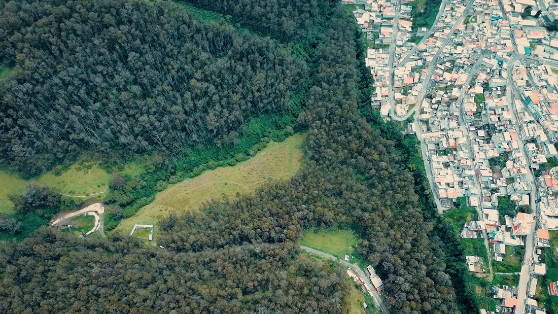 Land in Quito, Pichincha, Ecuador 1 - 18264399