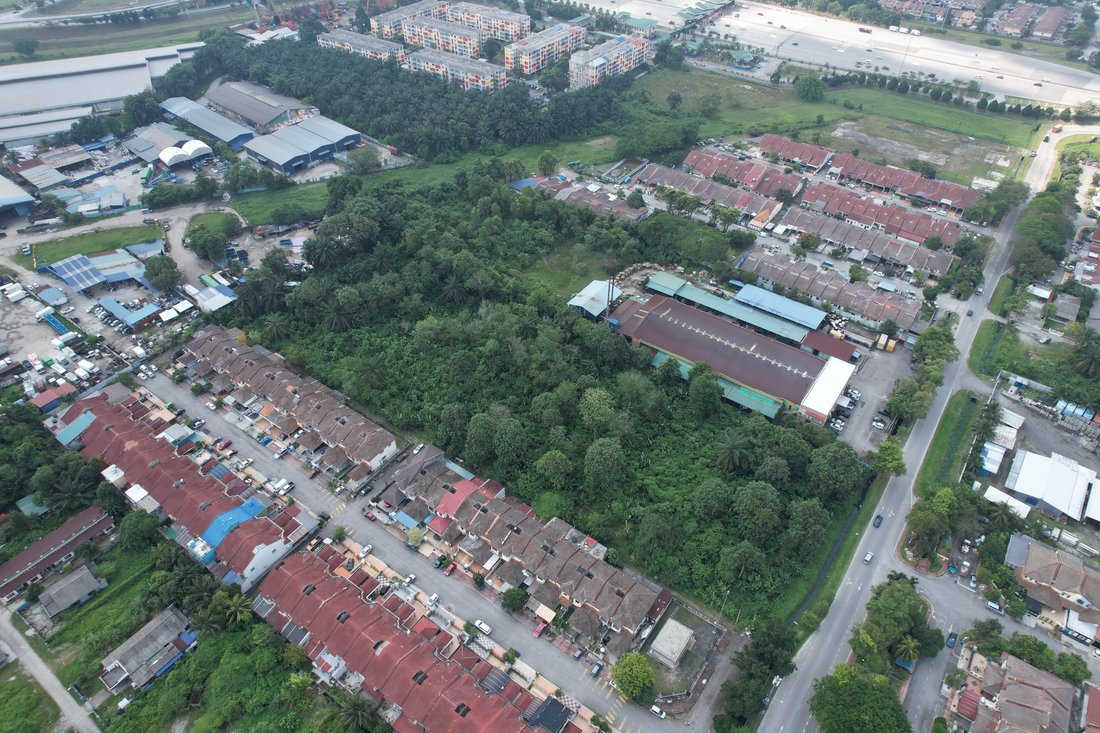 Shah Alam, Selangor, Malaysia 5 - 18260729