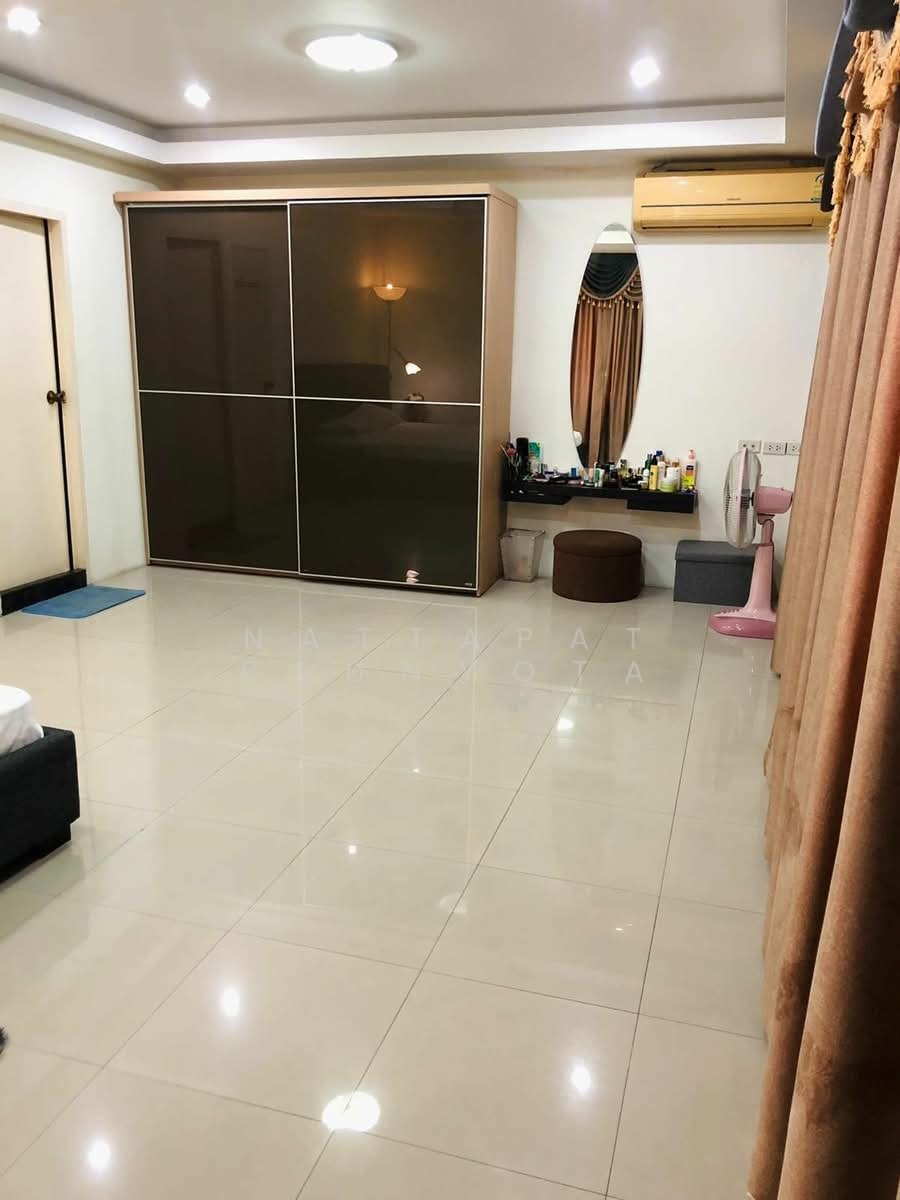 Townhouse in Bangkok, Bangkok, Thailand 5 - 18262423