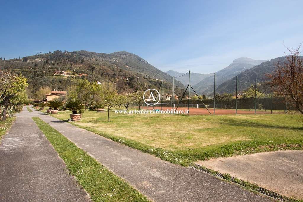 Villa in Camaiore, Tuscany, Italy 4 - 12916591