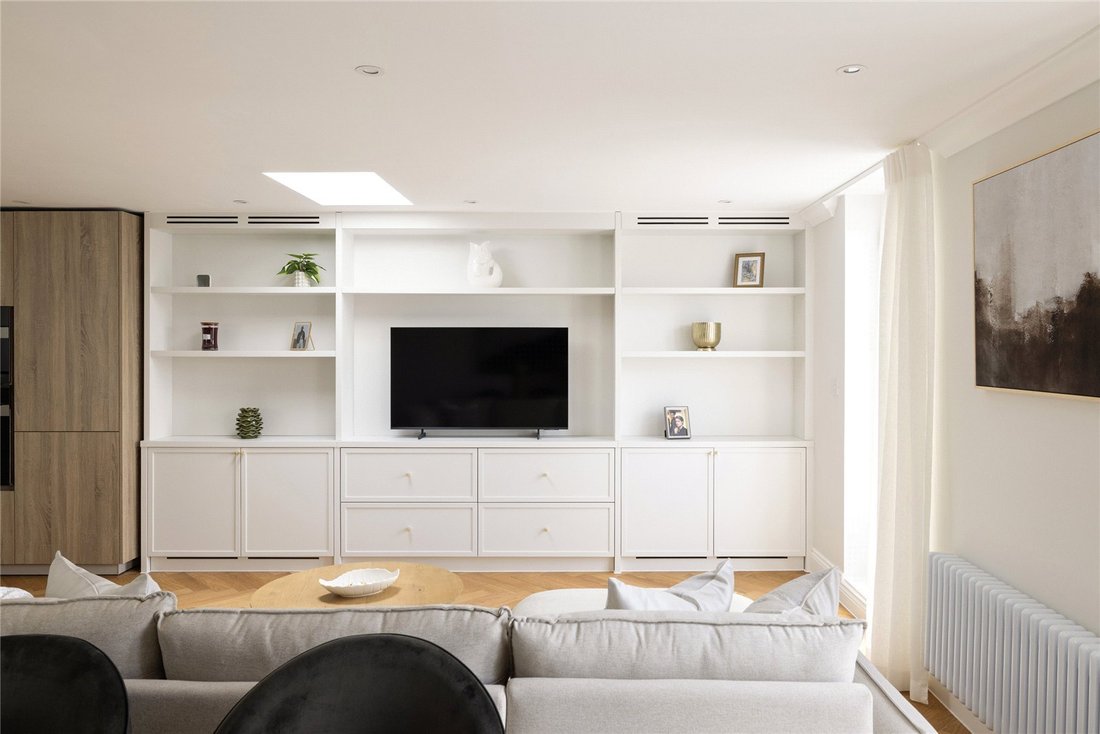 Apartment in Ladbroke Grove, Kensington And Chelsea, England 4 - 18260314