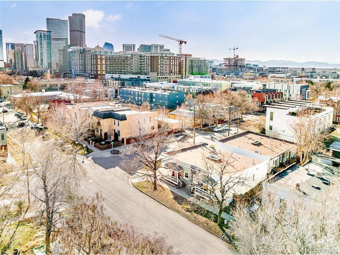 Denver, Colorado, United States 3 - 18264131