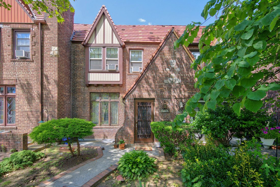 House in New York, New York, United States 2 - 18210458