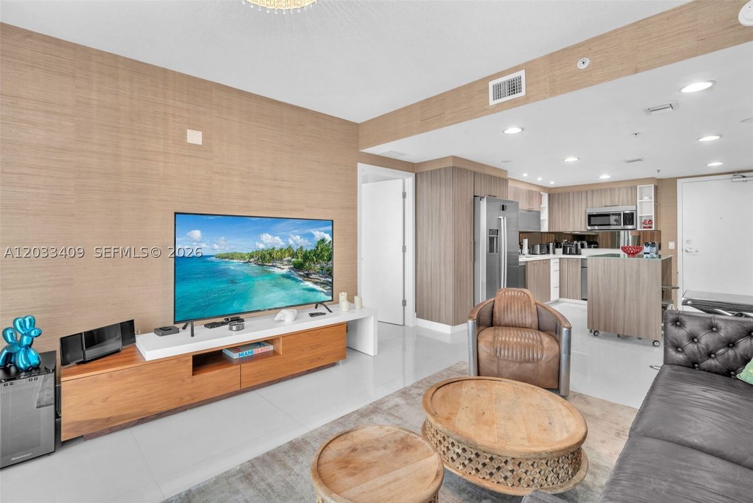 Condo in Miami Beach, Florida, United States 3 - 18132911