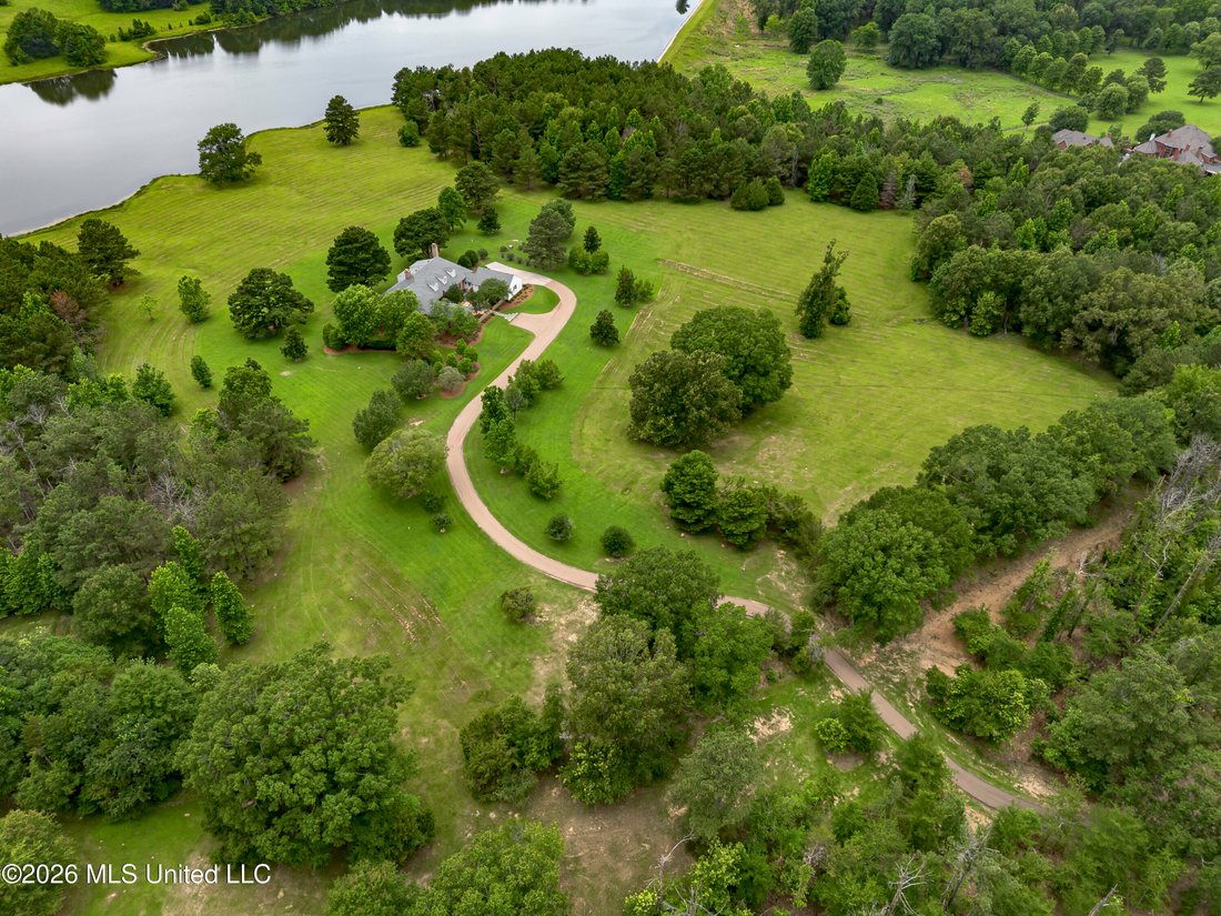 House in Flora, Mississippi, United States 4 - 18263212