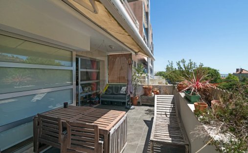 Apartment in Alges, Linda-a-Velha e Cruz Quebrada-Dafundo, Lisbon, Portugal 1