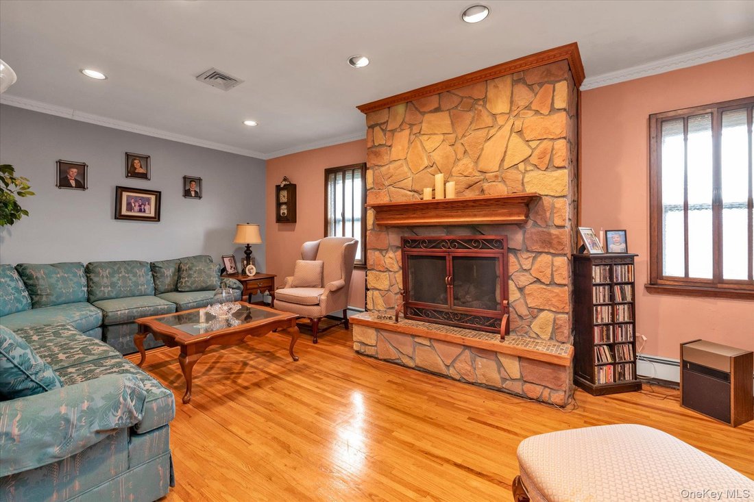 House in New York, New York, United States 4 - 18260996