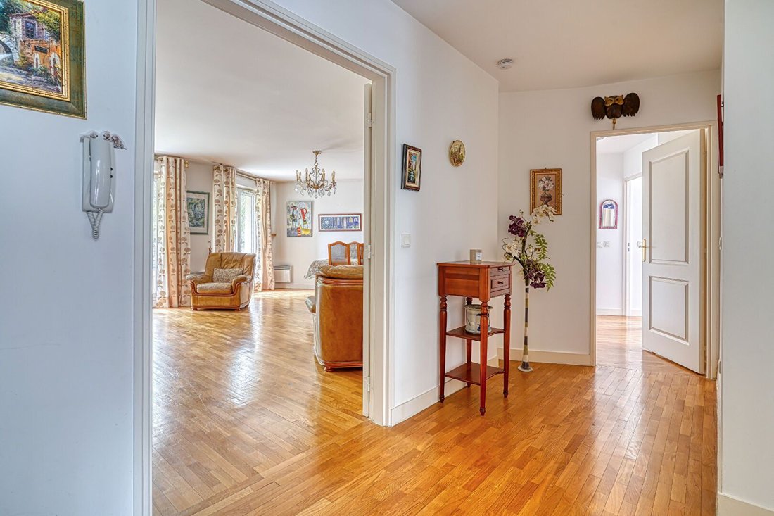 Apartment in Anatole France, Le Plessis-Robinson, France 2 - 18261314