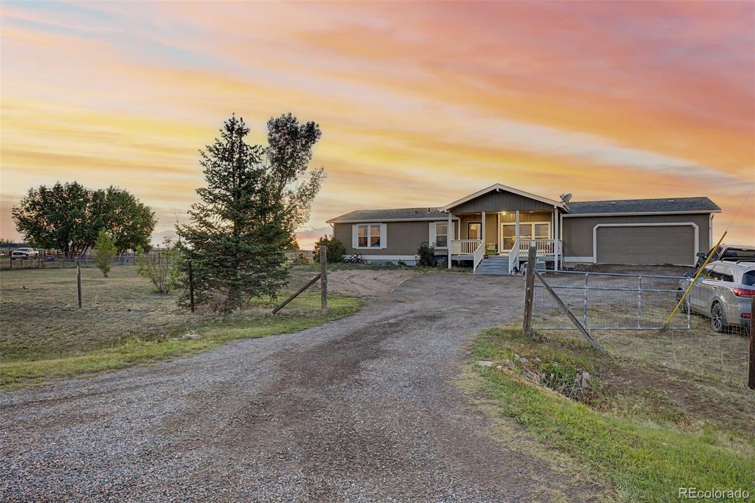 House in Strasburg, Colorado, United States 3 - 18266253