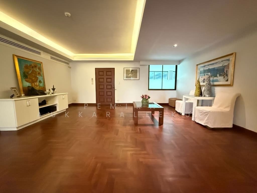 Condo in Thung Phaya Thai, Bangkok, Thailand 2 - 18262246
