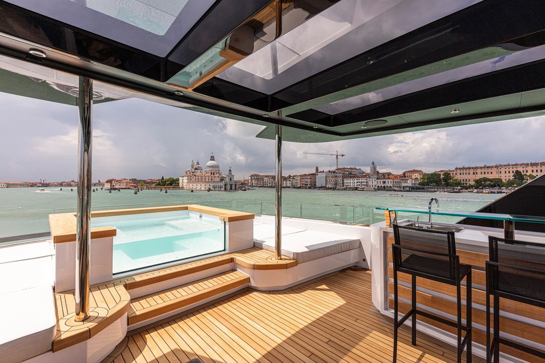 Motor Yacht in United States 4 - 18262048