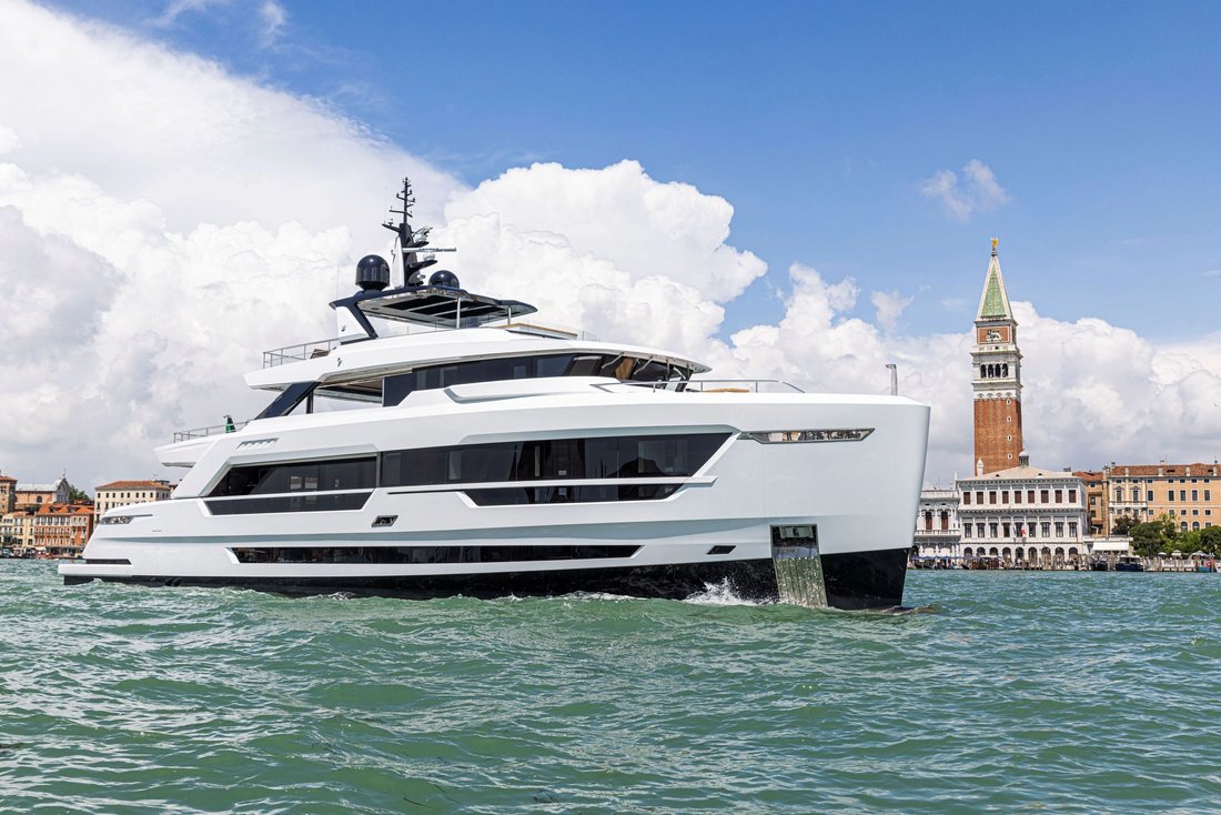 Motor Yacht in United States 1 - 18262040
