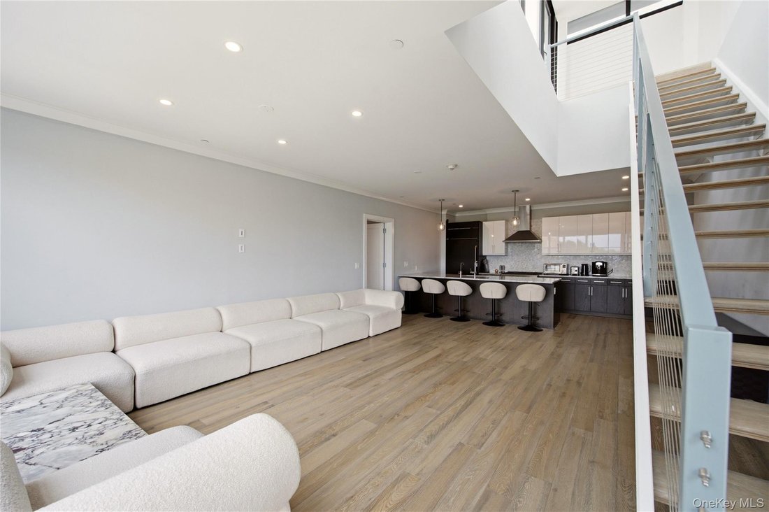 Condo in Glen Cove, New York, United States 3 - 18261654