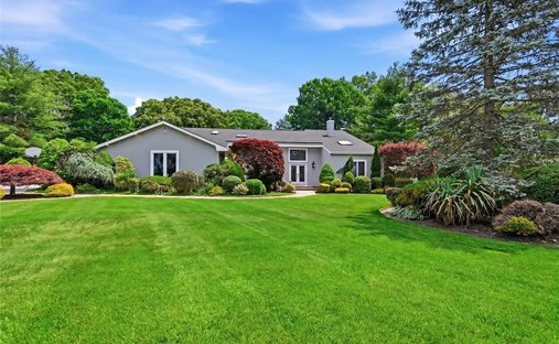 House in Huntington Station, New York, United States 1