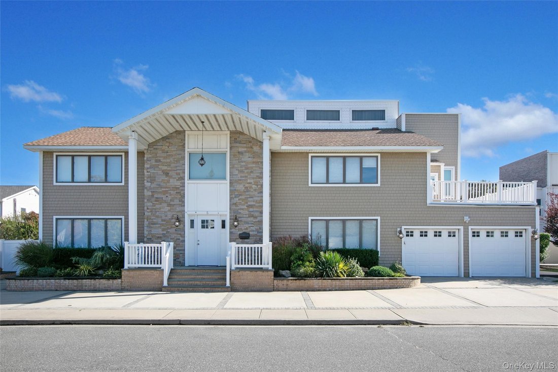 House in Long Beach, New York, United States 1 - 18260304