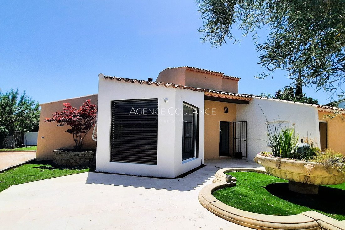 Villa in La Ciotat, Provence-Alpes-Côte d'Azur, France 1 - 18261617
