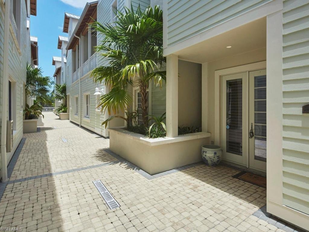 Condo in Naples, Florida, United States 2 - 18261639