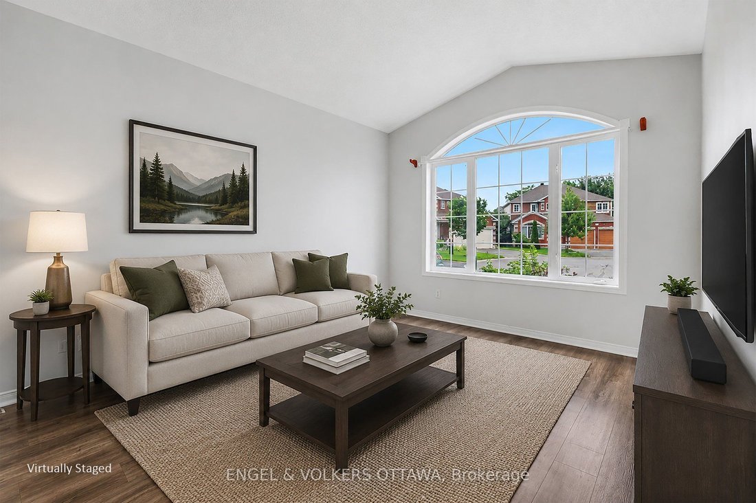 House in Ottawa, Ontario, Canada 5 - 18266228