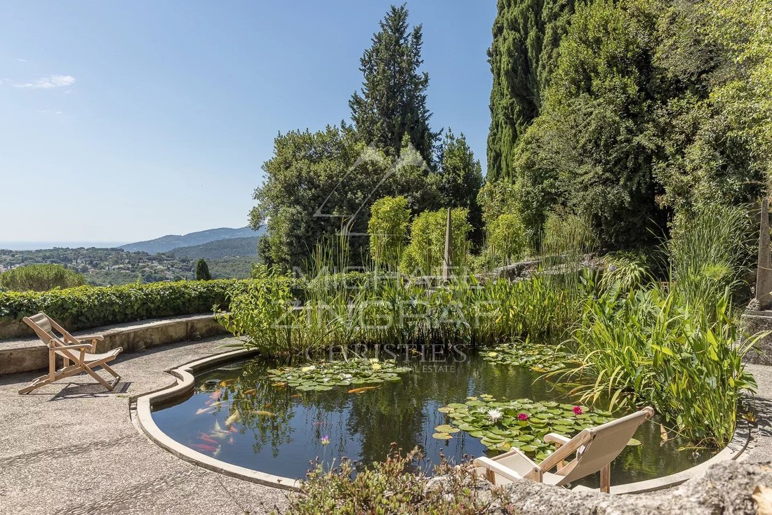 Estate in Grasse, Provence-Alpes-Côte d'Azur, France 3 - 11555262