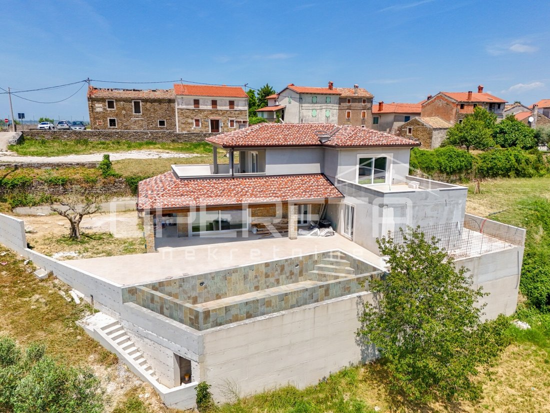House in Momjan, Istria County, Croatia 1 - 18266159