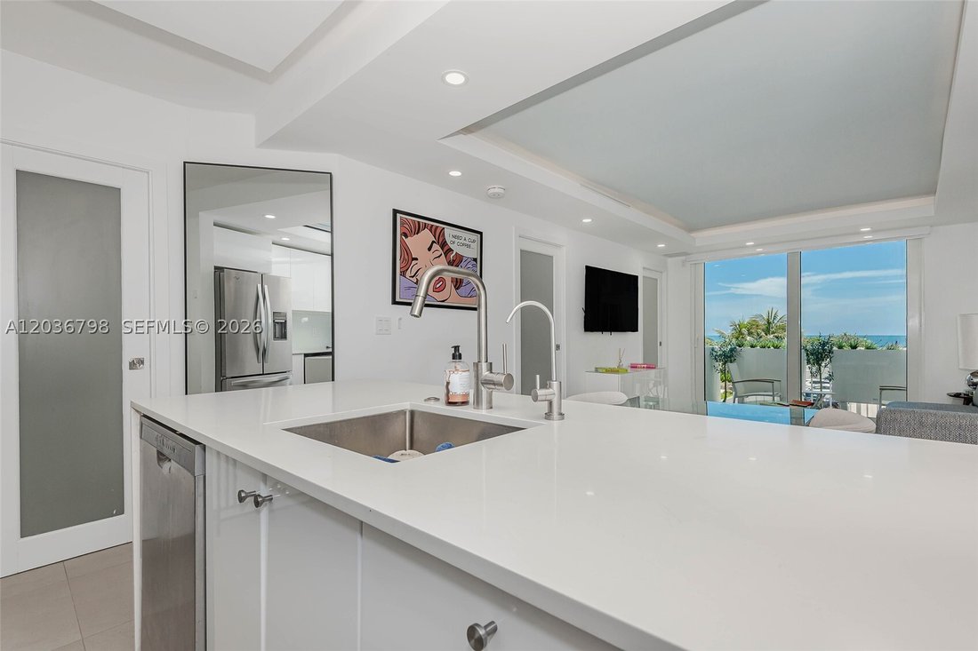 Condo in Miami Beach, Florida, United States 2 - 18264319