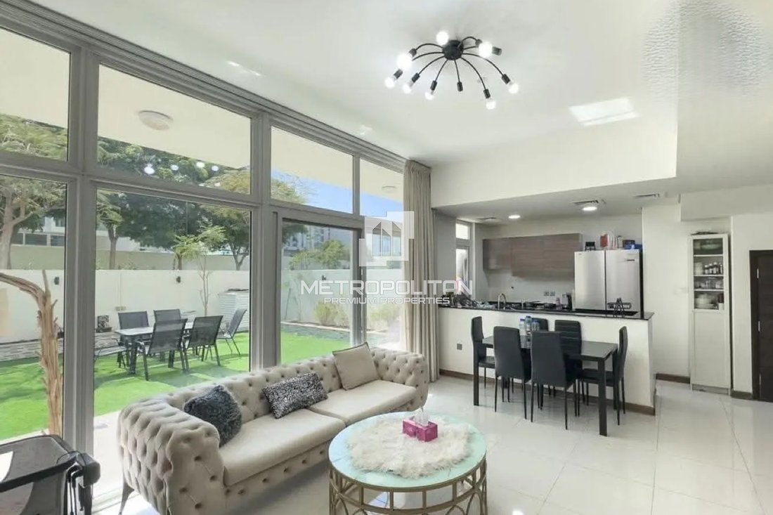 Townhouse in Damac Hills 2, Dubai, United Arab Emirates 5 - 18262328