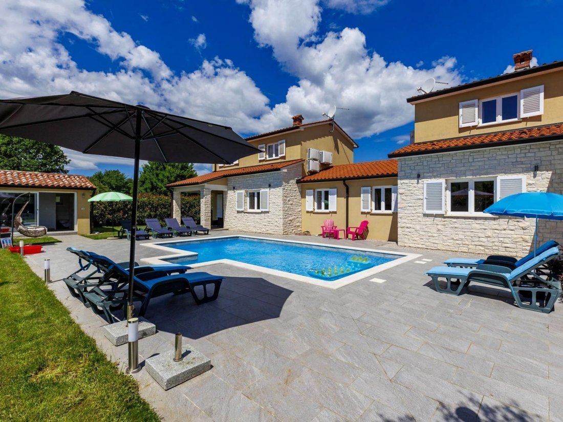 Villa in Labin, Istria County, Croatia 2 - 18266856