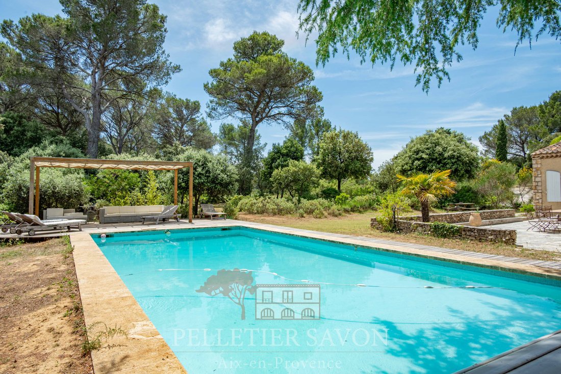 Estate in Saint-Marc-Jaumegarde, Provence-Alpes-Côte d'Azur, France 4 - 18261241