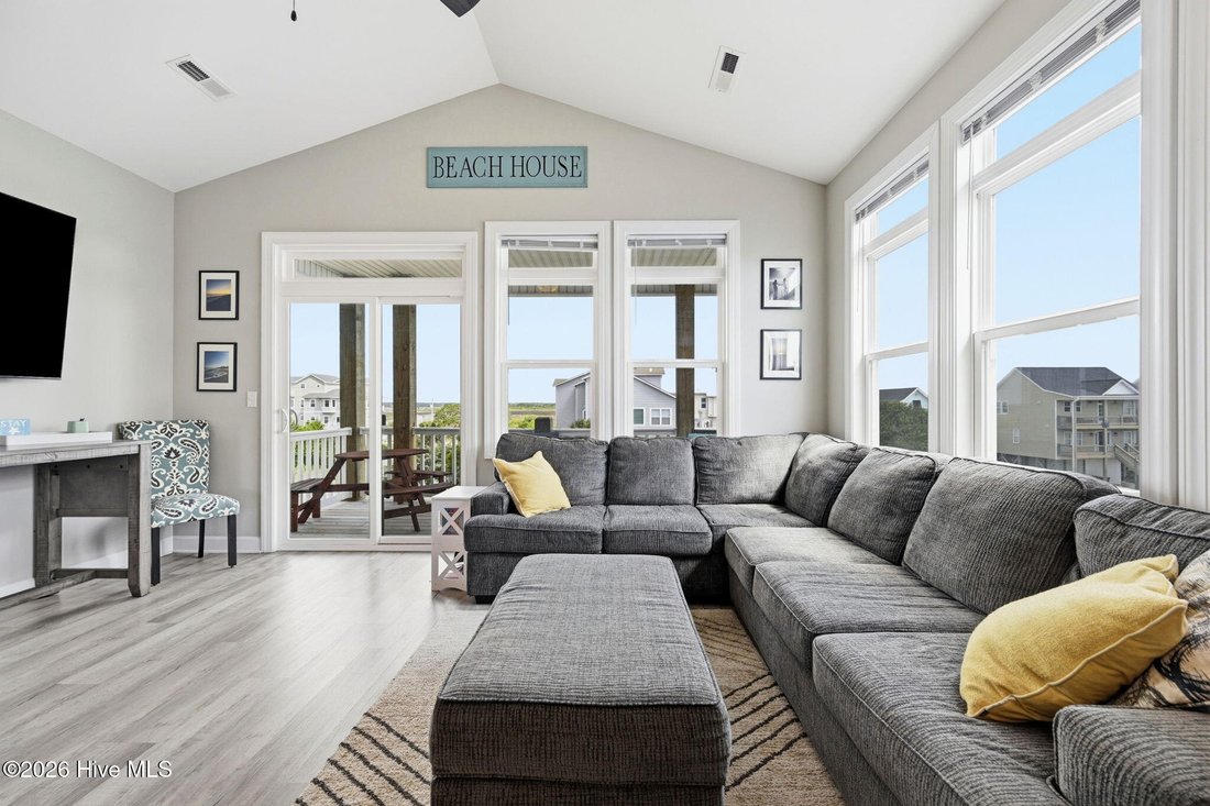 Townhouse in North Topsail Beach, North Carolina, United States 3 - 18260705