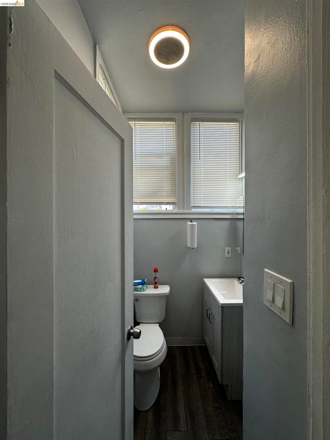 Oakland, California, United States 3 - 18263871
